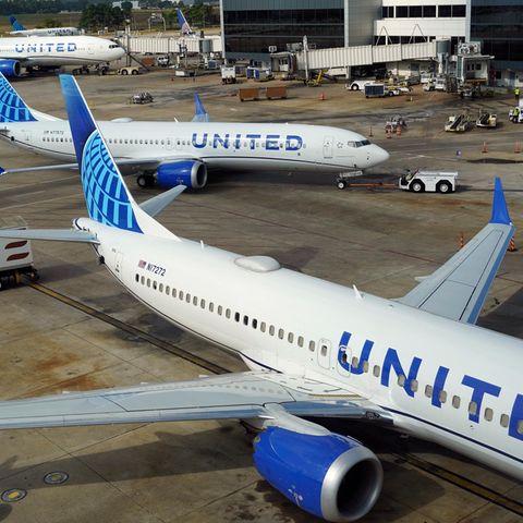 Eine Passagiermaschine von United Airlines hat im Flug etwas verloren