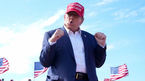 Donald Trump heizt seinen Anhängern bei Wahlkampfveranstaltungen mächtig ein