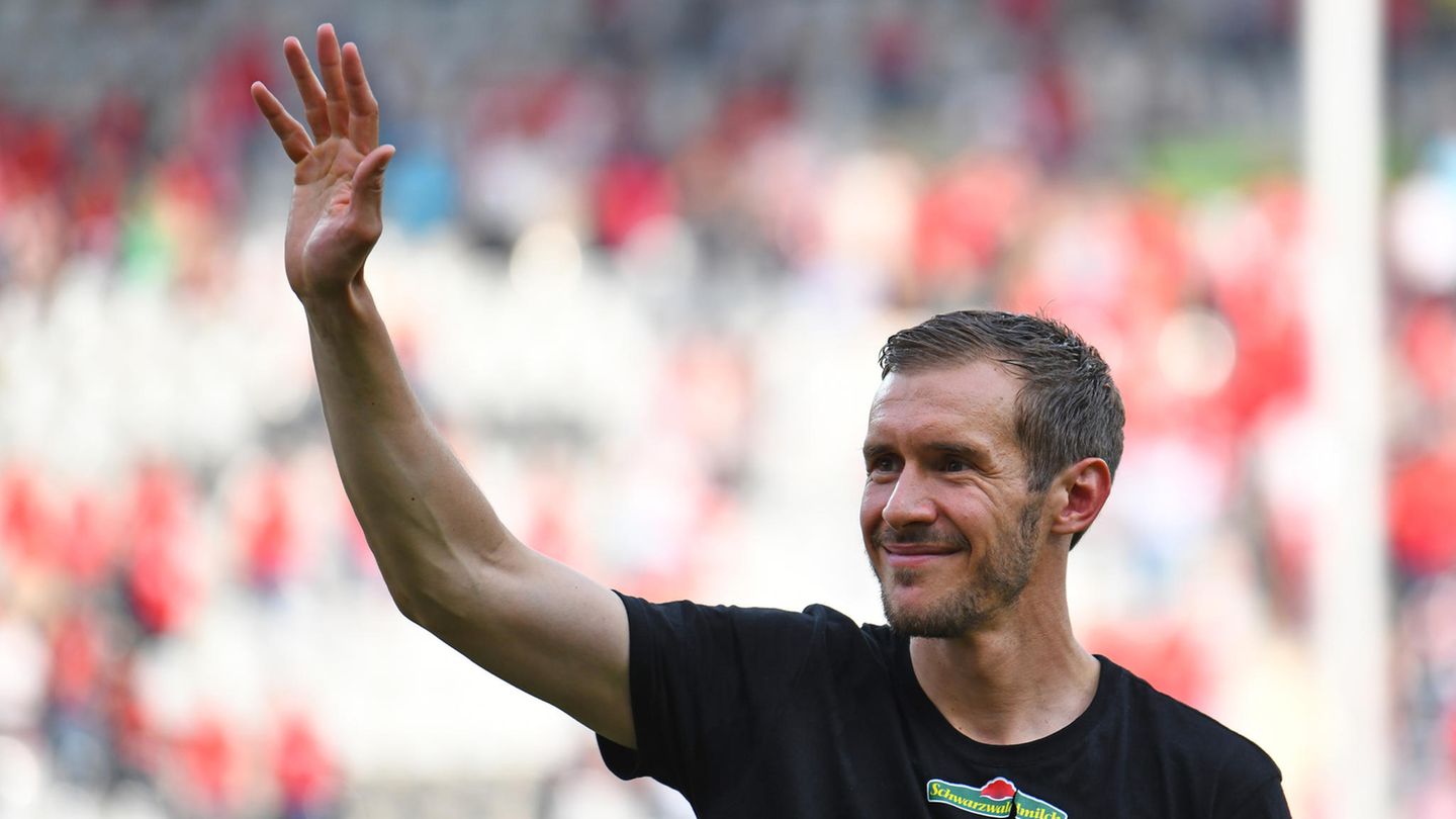 SC Freiburg: Will Julian Schuster be the new coach?