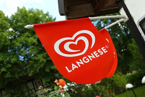 Langnese-Flagge – die Eiscrememarke ist eine von rund 400 Marken des Unilever-Konzerns – noch