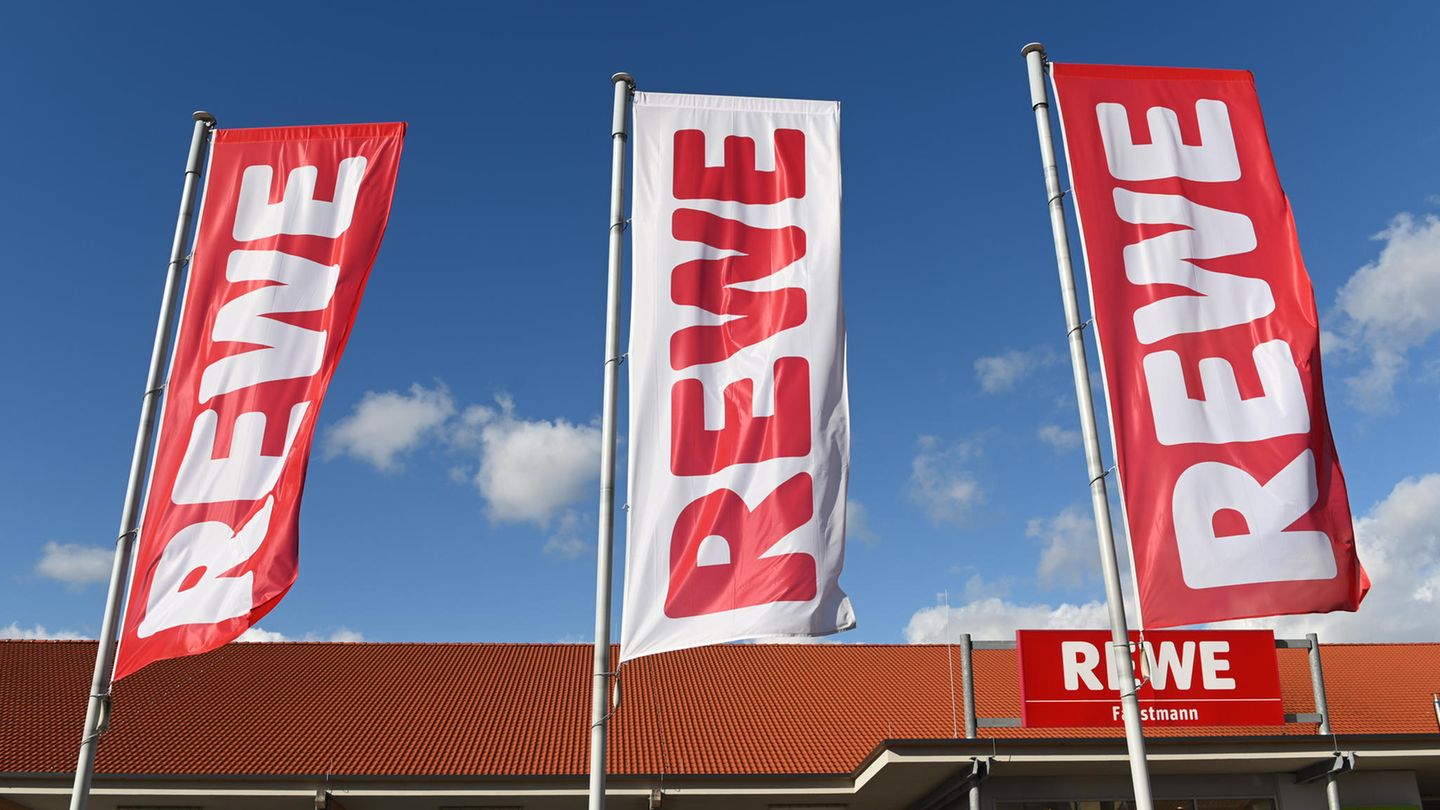 Der Konzern Rewe erweitert sein Angebot: Für vegane Produkte gibt es bald eigene Geschäfte