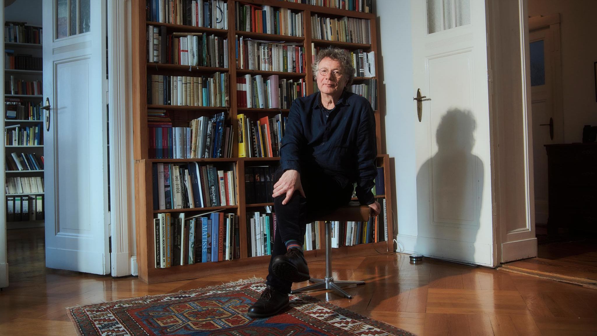 Der Schriftsteller Ingo Schulze in seiner Berliner Wohnung
