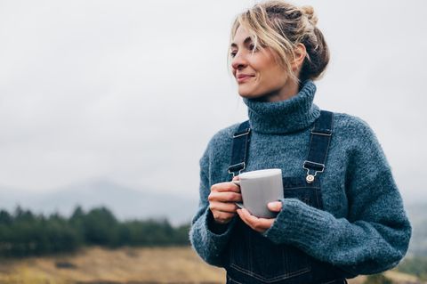 Glückliche Frau in Finnland