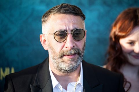 Kida Khodr Ramadan mit Sonnenbrille vor dem Kino International in Berlin