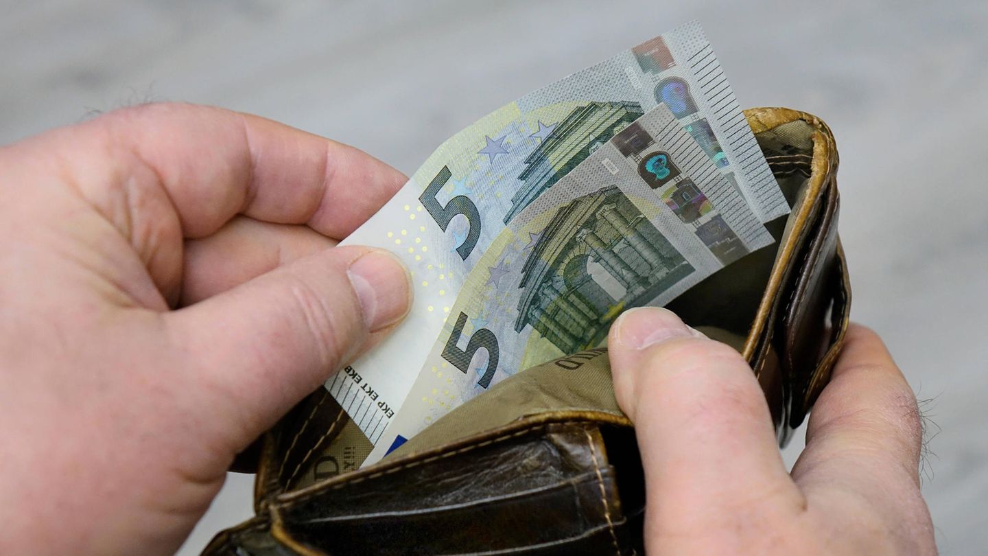 Um zur Teilnahme zu motivieren, legt das RKI derzeit fünf Euro zu einer Studienteilname bei. Der Bund der Steuerzahler kritisiert das Vorgehen.