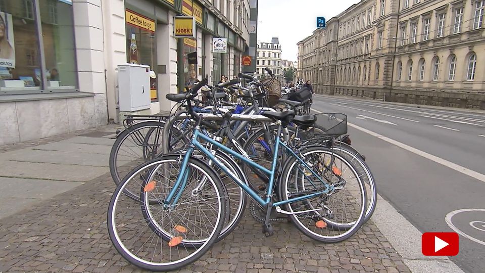 Leipzig: Polizistin soll hunderte beschlagnahmte Fahrräder verkauft haben