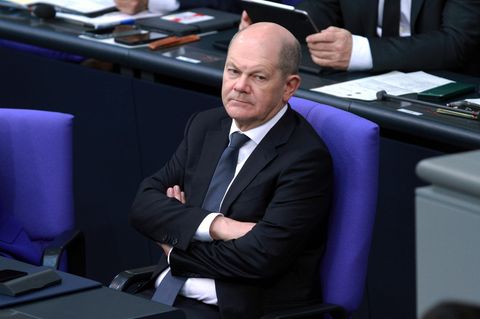 Nach der Regierungserklärung folgt die Debatte: Olaf Scholz im Bundestag
