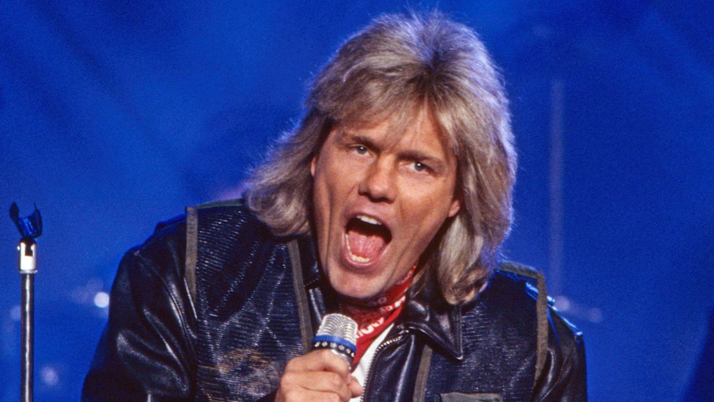 Prominentestes Harksen-Opfer ist sicherlich Pop-Millionär Dieter Bohlen. Er soll "Mister Money" – wie Harksen Anfang der 90er Jahre in einschlägigen Kreisen genannt wurde – drei Millionen Mark (ca. 1,5 Millionen Euro) gegeben und eine lange Zeit nicht wiedergesehen haben. Später soll Harksen ihm das Geld nebst einer Abfindung jedoch zurückgezahlt haben.