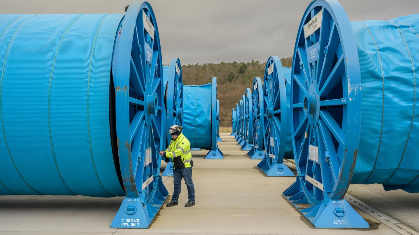 Energy transition: Top electricity manager – “We have to go back to overhead lines” Energy transition: Top electricity manager – “We have to go back to overhead lines”