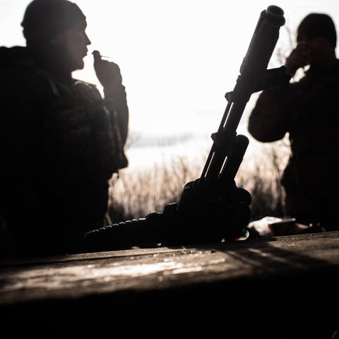 Ukrainian soldiers in Donbas