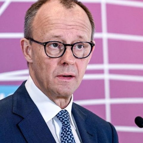Friedrich Merz, Vorsitzender der CDU-CSU-Bundestagsfraktion, gibt ein Statement