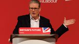 Der britische Oppositionsführer Keir Starmer schrieb auf X: "Im Namen der gesamten Labour Party möchte ich Ihrer Königlichen Hoheit in dieser schweren Zeit meine besten Wünsche übermitteln. Unsere Gedanken sind bei der gesamten königlichen Familie, die die Nachricht verkraften muss und die Prinzessin von Wales bei ihrer Behandlung und Genesung unterstützt."