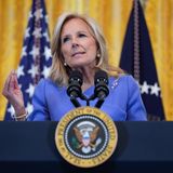 Die First Lady der USA schrieb auf X: "Du bist tapfer, und wir lieben dich. ~Jill"