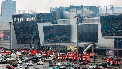 Moskau: Das abgebrannte Dach der Crocus City Hall