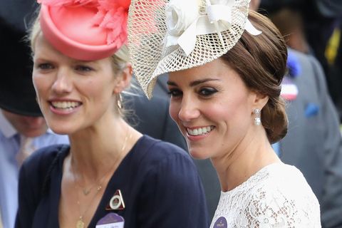 Prinzessin Kate und ihre Freundin Zoe Warren 2016 beim Pferderennen in Ascot