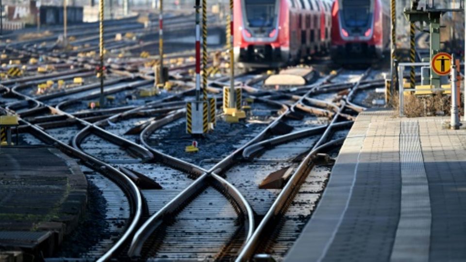 Bahn Und GDL Wollen über Tarifeinigung Informieren | STERN.de