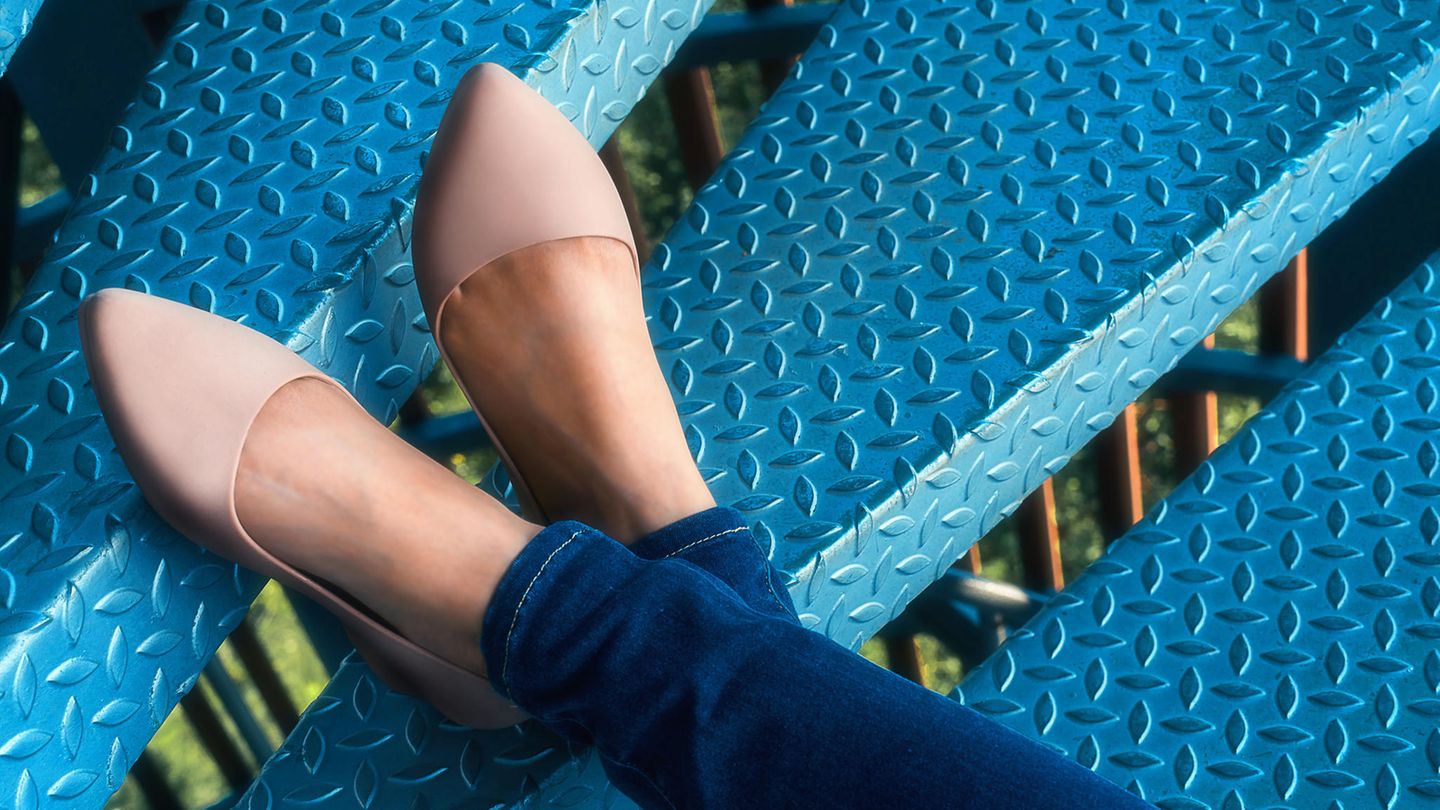 Pointy Flats: What’s behind the new shoe trend