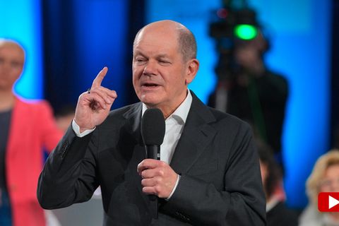 m aktuellen RTL-/n-tv-Trendbarometer geht es diese Woche darum, dass Gesetze der Ampel auf breite Ablehnung stoßen. Während sich die CDU im ntv/RTL-Trendbarometer weiter einsam an der Spitze behaupten kann, klettert Kanzler Scholz aus dem Umfragetal.     