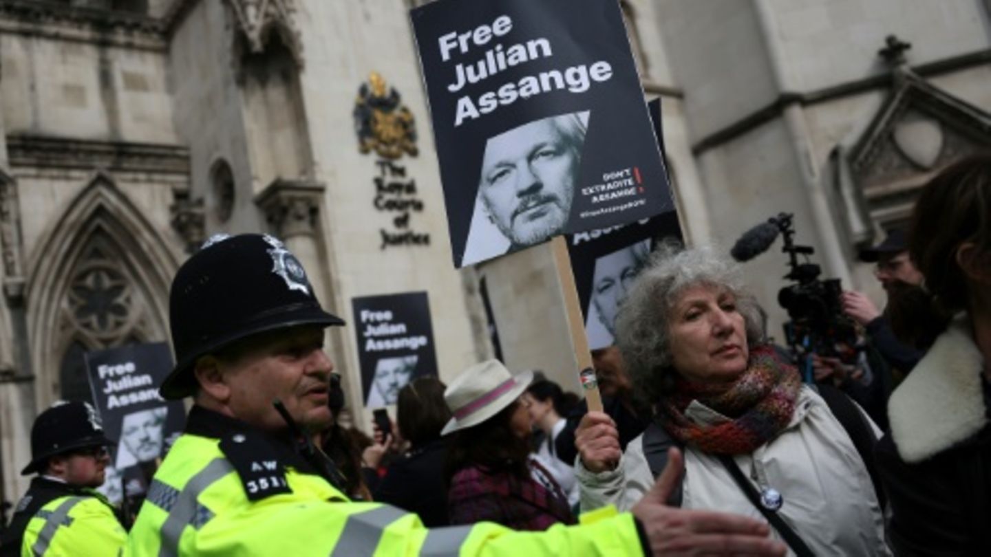 Assange muss weiter auf Entscheidung über letzte Berufungsmöglichkeit warten