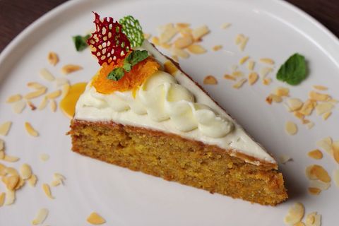 Rezept für Ostern: Saftiger Möhrenkuchen mit Frosting