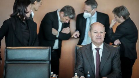 Bundeskanzler Olaf Scholz vor eine Kabinettssitzung der Ampel-Koalition