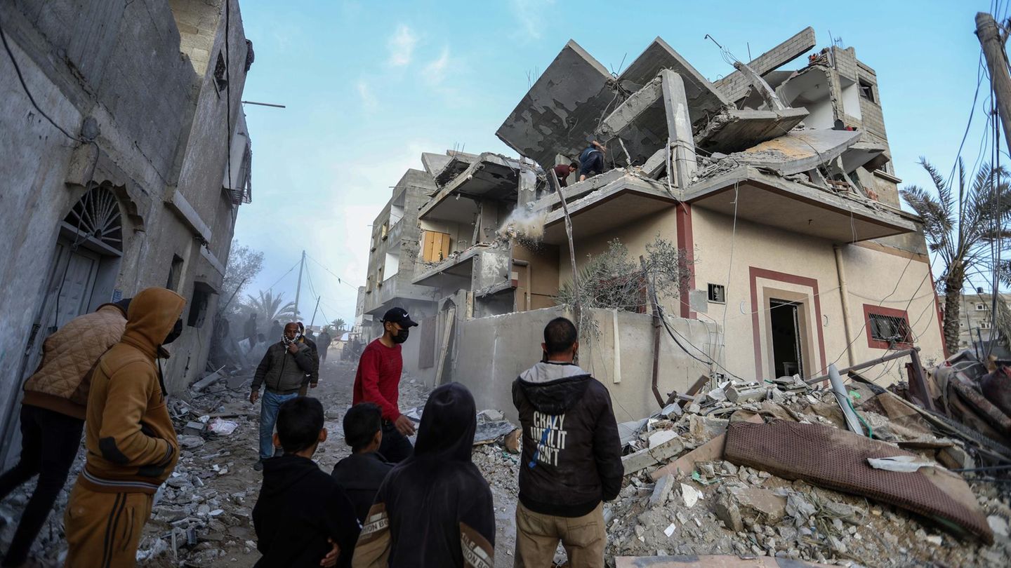 Ceasefire in Gaza unlikely: Israel blames Hamas