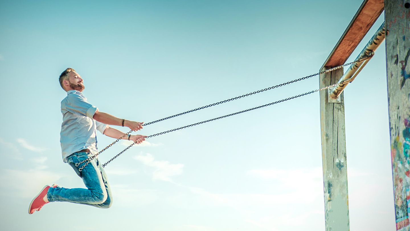 In Skandinavien arbeiten manche Mitarbeiter beim Schaukeln an neuen kreativen Konzepten 