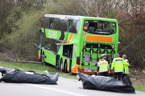Die A9 war nach dem schweren Busunfall zwölf Stunden vollgesperrt