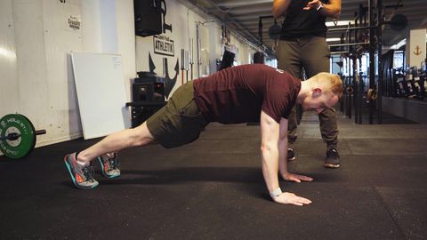 Zuhause trainieren: Fünf Übungen, um wieder mit dem Sport anzufangen (Video)