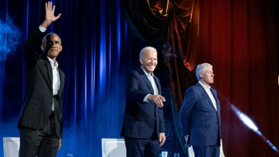 Joe Biden mit Barack Obama (l) und Bill Clinton (r)