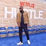 11. Le Bron James: 1,2 Milliarden US-Dollar  Der Basketball-Superstar ist auch abseits des Courts als Geschäftsmann äußerst umtriebig. Er hat in Immobilien und eine Pizzakette investiert und besitzt über seine Anteile an der Fenway Sports Group unter anderem einen Teil des englischen Fußballklubs FC Liverpool.