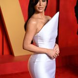 6. Kim Kardashian: 1,7 Milliarden US-Dollar  Vom Reality-Star zur erfolgreichen Beauty- und Modeunternehmerin: 2021 stufte "Forbes" Kim Kardashian erstmals als Milliardärin ein, seitdem ist das Vermögen weiter gewachsen.