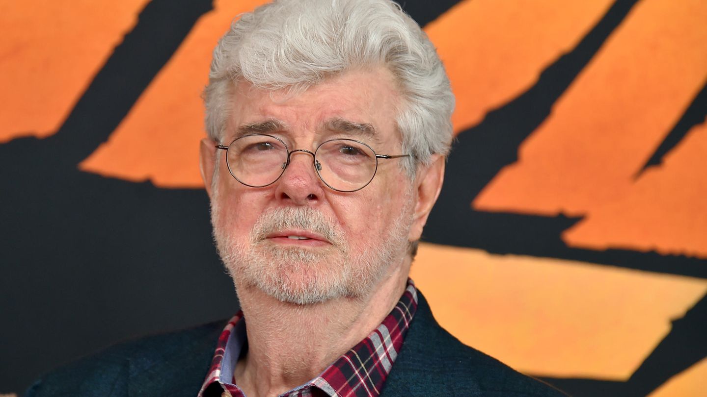 George Lucas: 5,5 Milliarden US-Dollar  Möge der Reichtum mit ihm sein. "Star-Wars"-Schöpfer George Lucas ist der reichste Celebrity auf der "Forbes"-Liste, vor allem dank des Verkaufs seiner Produktionsfirma Lucasfilm. Disney zahlte ihm dafür 2012 mehr als 4 Milliarden Dollar in bar und Aktien.