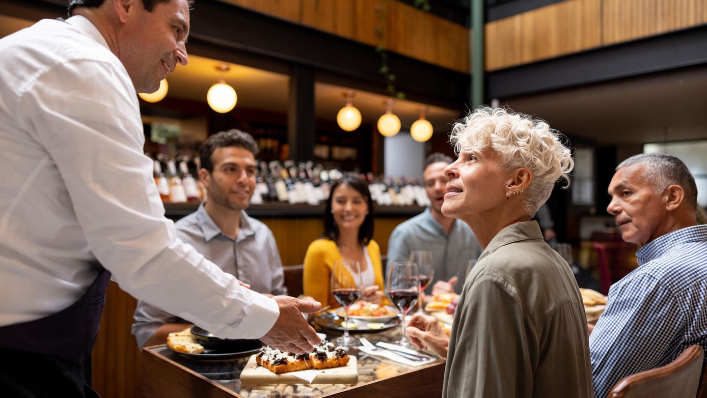 Gutes Zeichen: Wenn es montags im Restaurant voll ist, der Tag, an dem normalerweise in der Woche, am wenigsten los ist.