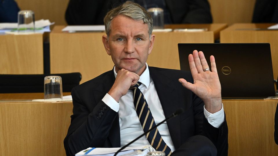 AfD-Politiker Björn Höcke im Plenarsaal des Thüringer Landtags