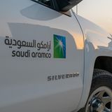 Saudi Aramco-Logo auf einem Auto