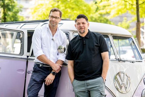 Kitchen Impossible: Zu Gast bei Freunden? In Hamburg macht sich Tim Mälzer nackig