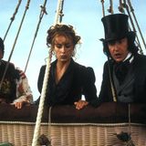 Jackie Chan im Korb eines Heißluftballons