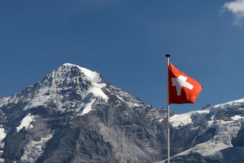 Bergpanorama: Für die Einbürgerung in der Schweiz gelten strenge Voraussetzungen