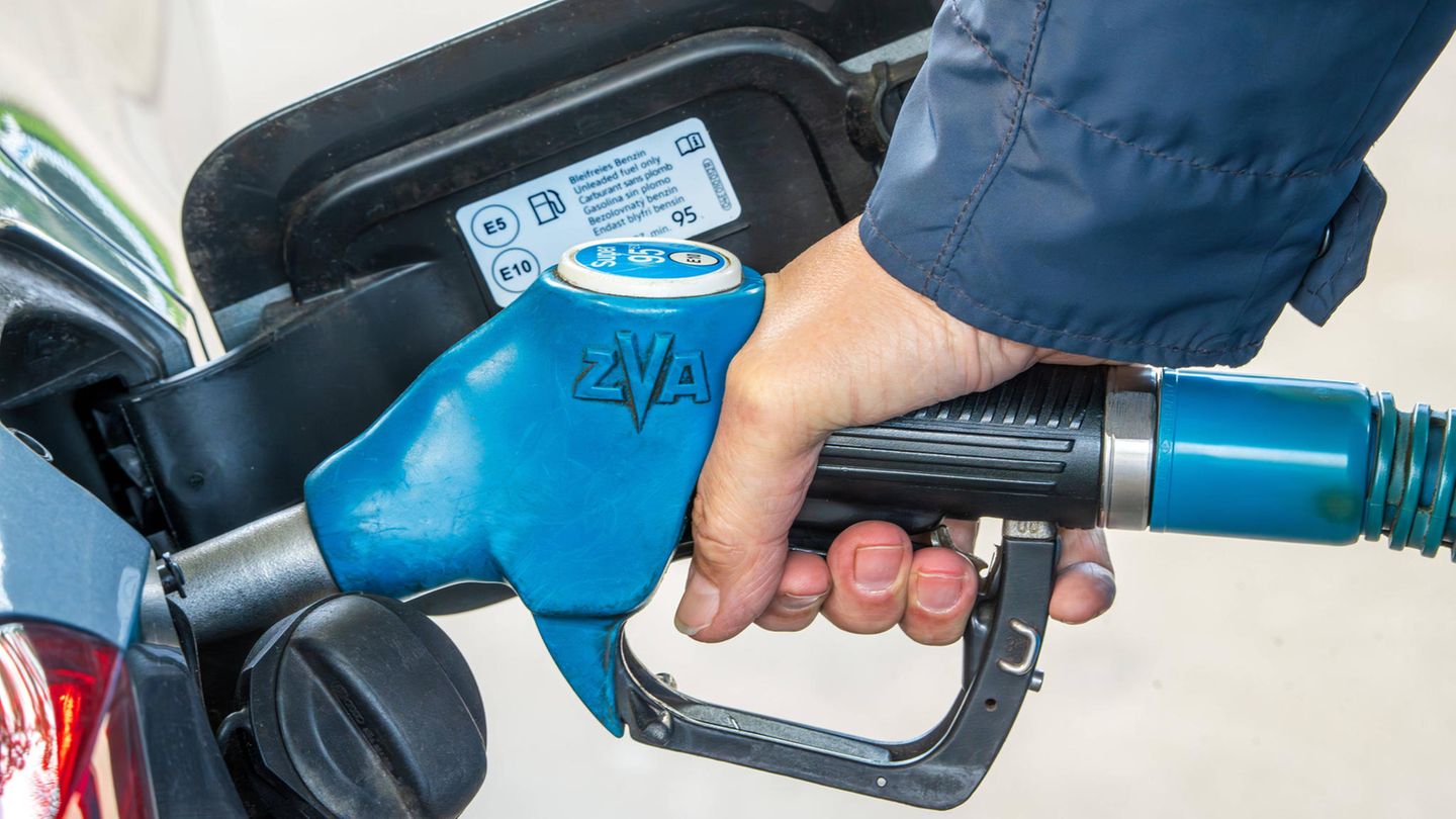 Die Treibstoffpreise steigen seit Wochen. Warum wird das Tanken teurer?