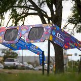 Überdimensionale Sonnenschutzbrille