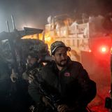 World Press Photo: Taliban-Kämpfer patrouillieren