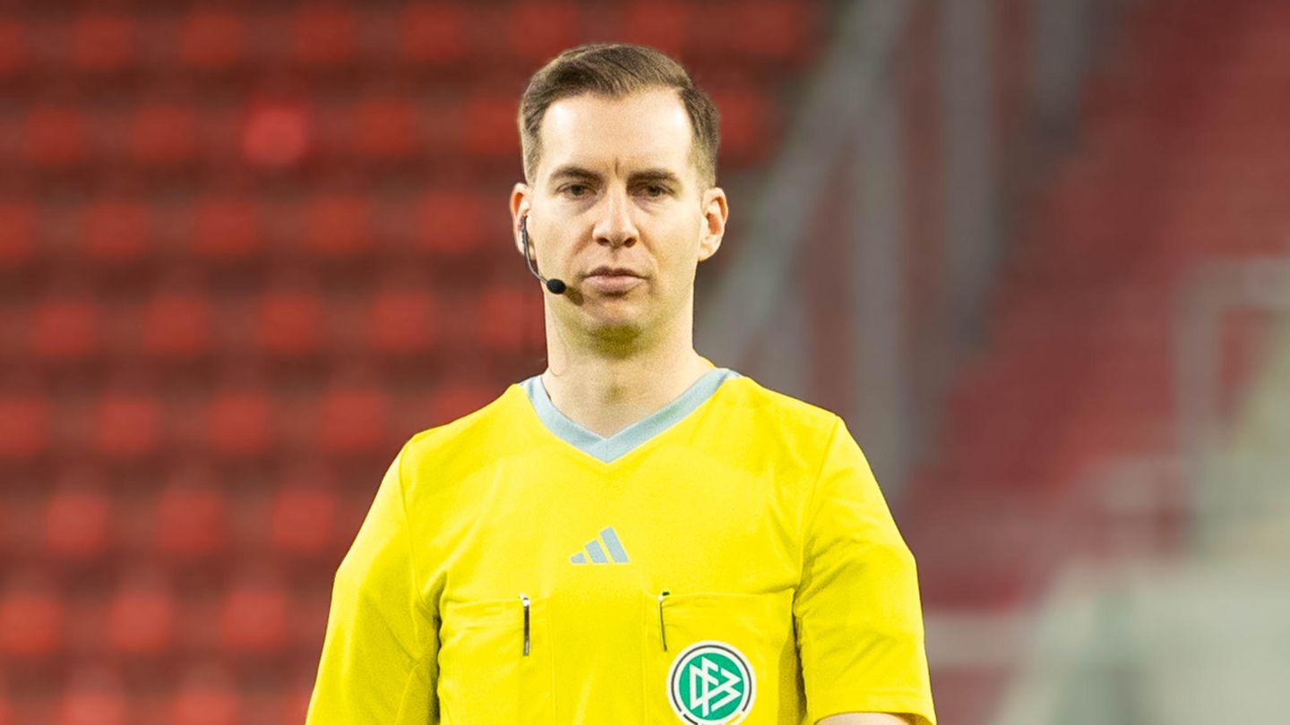 Football: Referee receives death threat because of added time