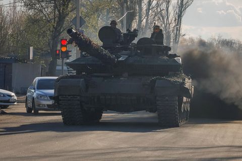 Russischer Pnazer im besezten Donetzk.