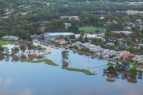 Rekordniederschläge haben zu Überschwemmungen und weitreichenden Schäden in Australien geführt