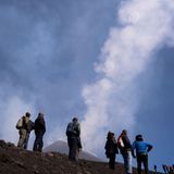 Vulkanische Wirbelringe am Himmel