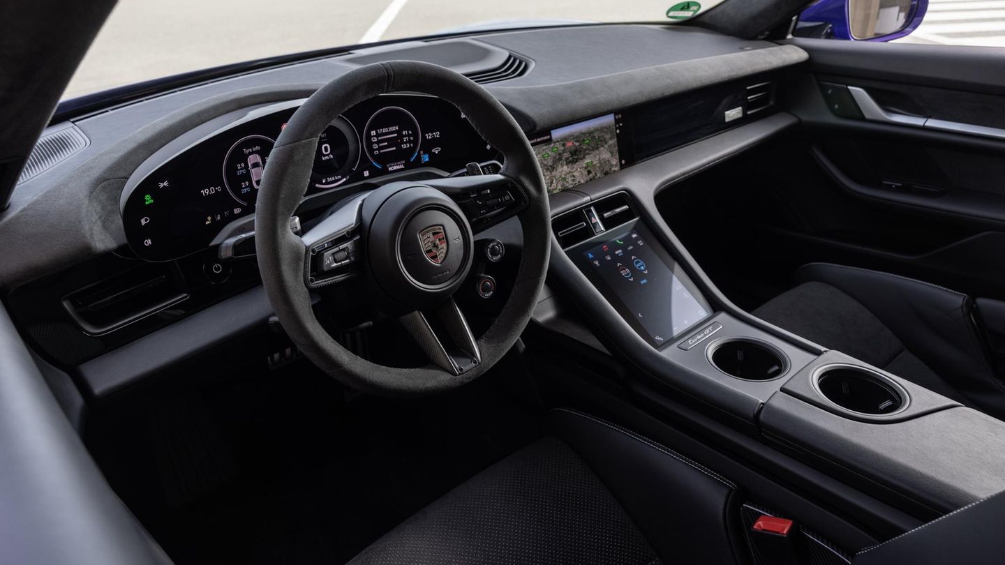 Porsche Taycan Elektroauto Porsche Taycan Elektroauto