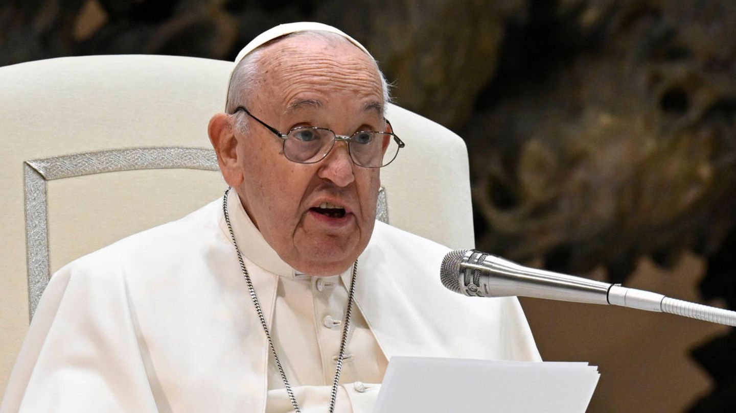 Papst Franziskus bei einer Veranstaltung im Vatikan