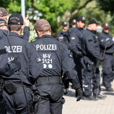 Polizeieinsatz in Mecklenburg-Vorpommern: Wachsende Belastung für Beamte
