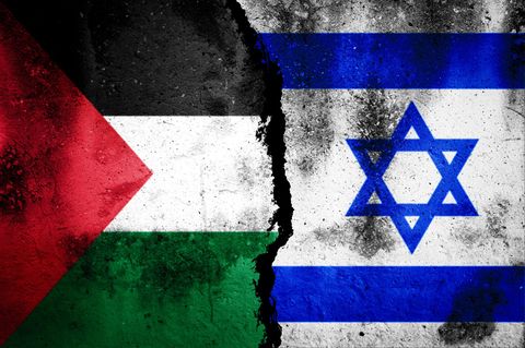 die palästinensische und die israelische Flagge